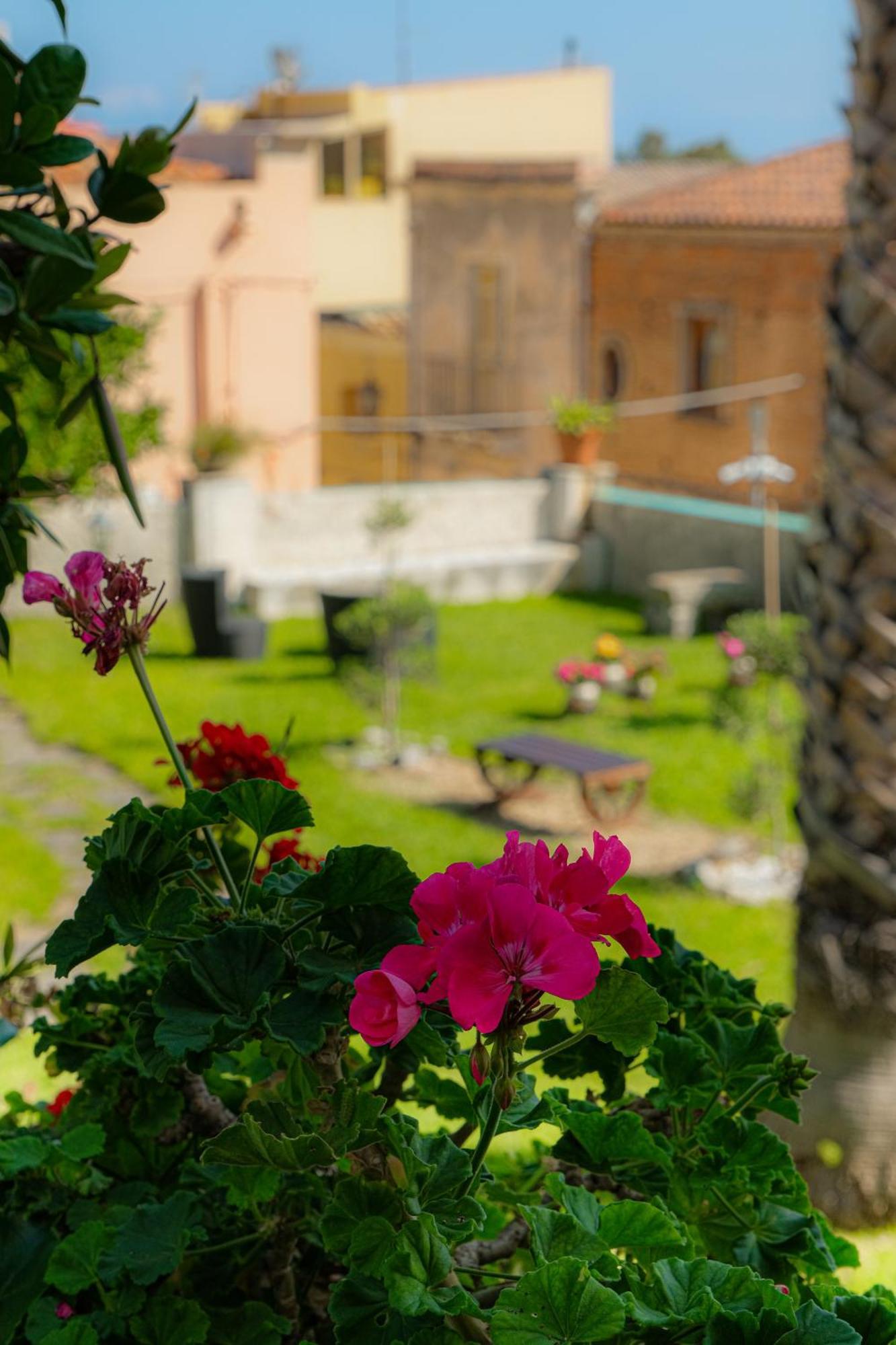 L'Antico Borgo Bed & Breakfast Milazzo Dış mekan fotoğraf